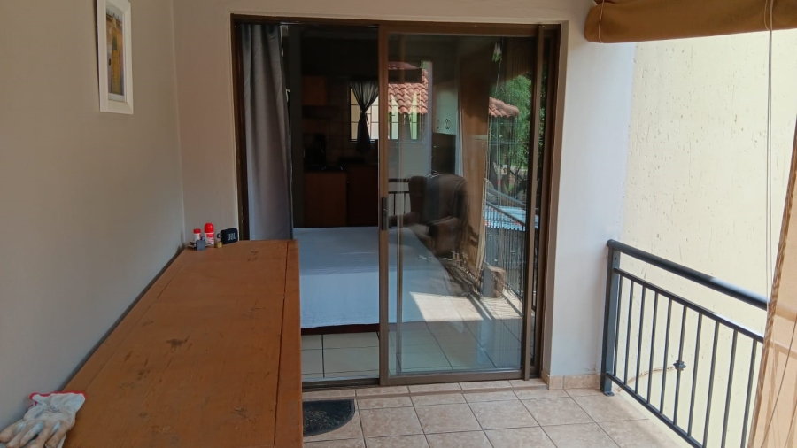 2 Bedroom Property for Sale in Meerhof North West